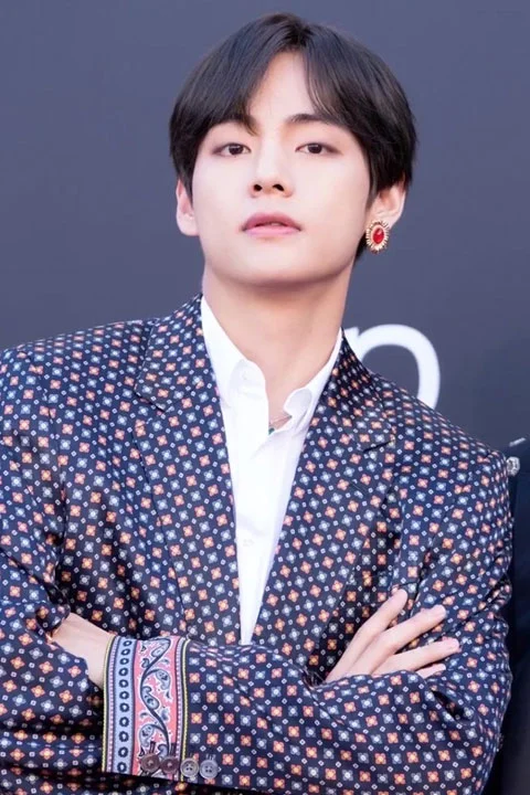 Kim Tae-hyung (V)